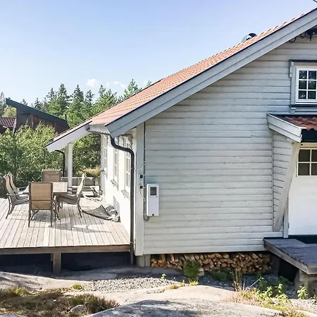 Stunning Home In Skjeberg Nyaraló *